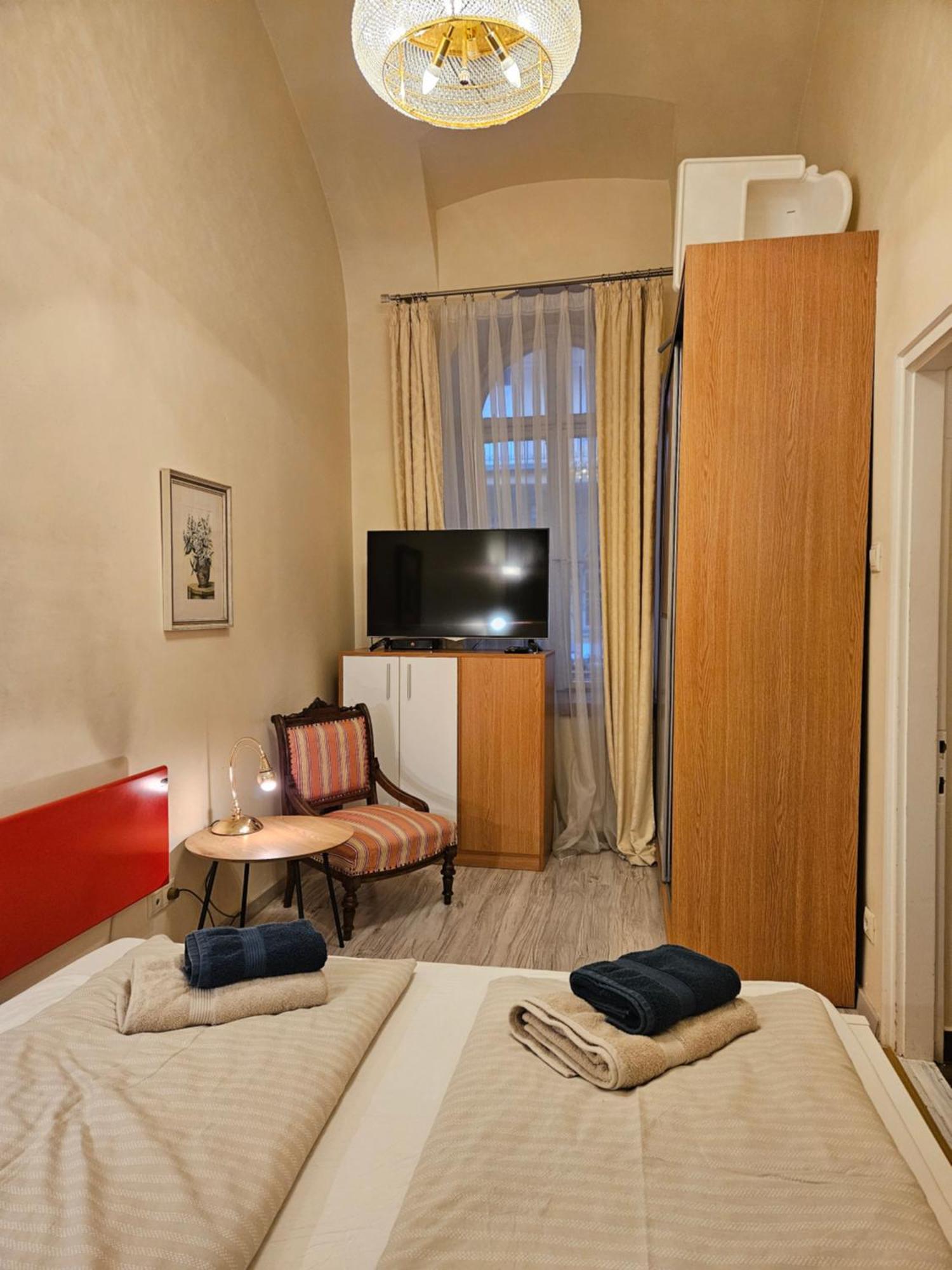 Walkway Apartment Deluxe Budapeste Exterior foto